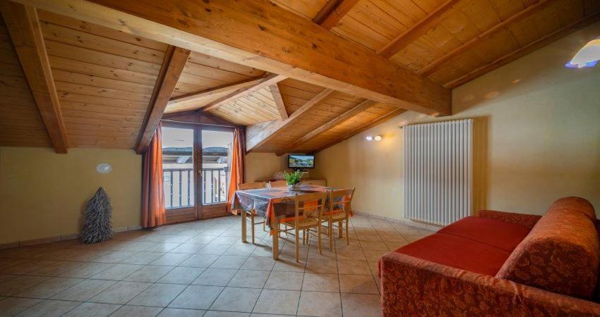 Ski Holidays Apartments ลีวินโญ ภายนอก รูปภาพ