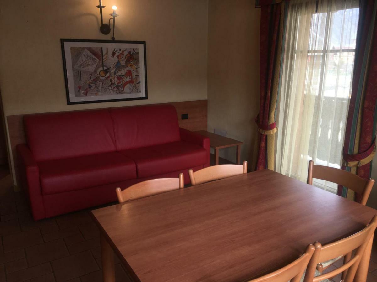 Ski Holidays Apartments ลีวินโญ ภายนอก รูปภาพ