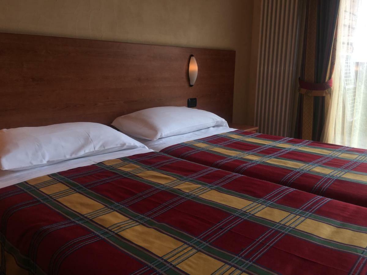 Ski Holidays Apartments ลีวินโญ ภายนอก รูปภาพ